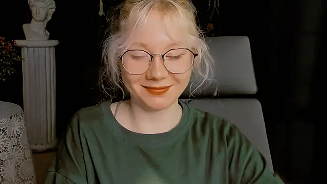 Snapshot of NancyMartinez chatting on December 30, 2024, 8:10 am NancyMartinez online show from December 30, 2024, 8:10 am