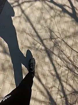 red red00 online show from March 22, 2025, 9:34 am