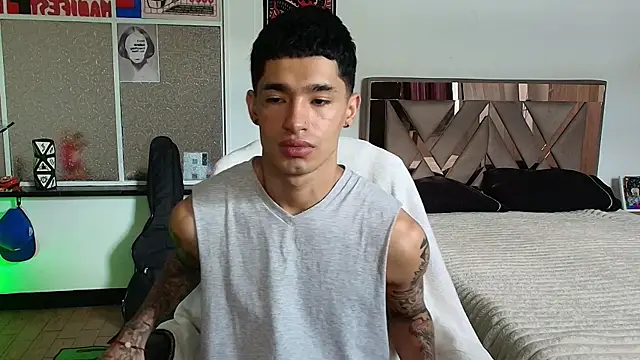 Snapshot of Damon__333 chatting on October 15, 2025, 6:41 pm Damon 333 online show from October 15, 2025, 6:41 pm