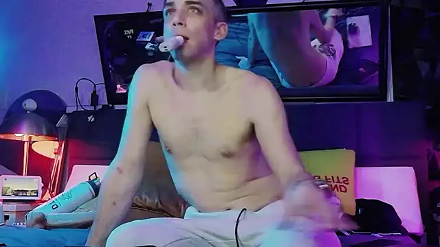 Funsizedshenanigans online show from March 5, 2026, 11:06 am