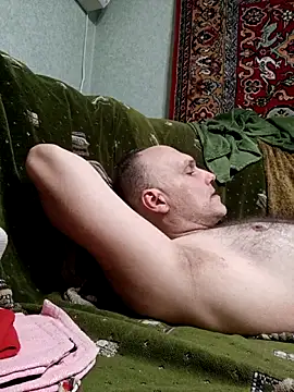 Pineapple04 online show from March 28, 2026, 7:02 pm