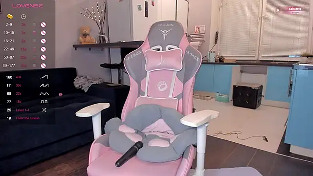 Snapshot of wwildfox chatting on March 7, 2025, 9:59 pm wwildfox online show from March 7, 2025, 9:59 pm