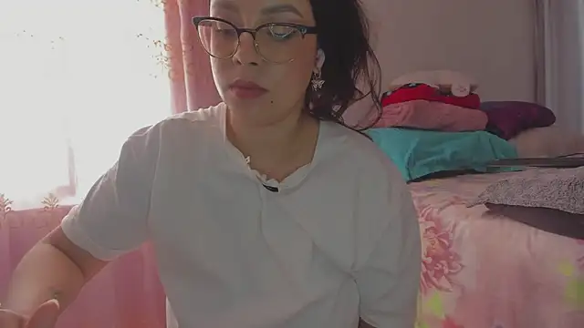 HARLEYNAPIER online show from March 4, 2026, 8:37 pm