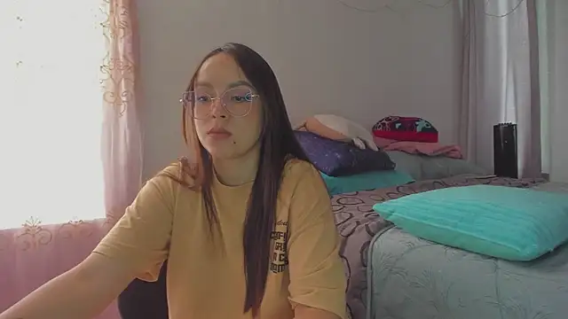 HARLEYNAPIER online show from April 13, 2026, 8:14 pm