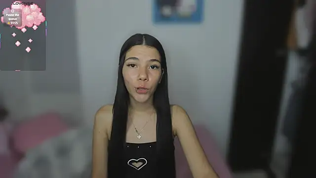 Snapshot of sofi_cute01 chatting on November 5, 2025, 12:32 am sofi cute01 online show from November 5, 2025, 12:32 am