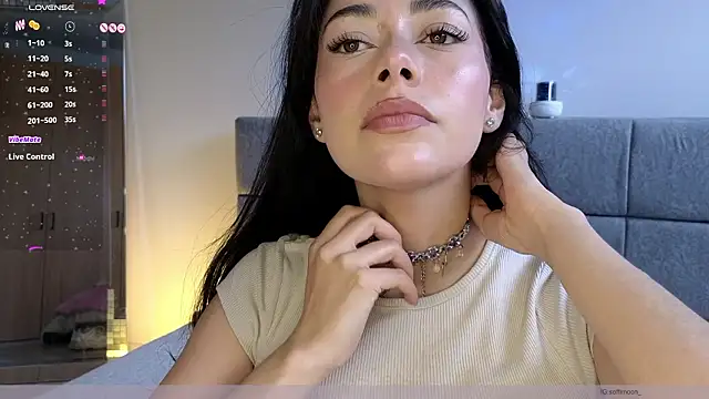 Soffimoon  online show from March 6, 2026, 9:00 pm