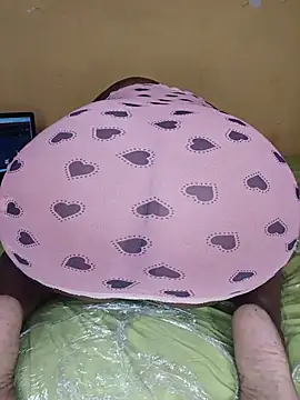 Hot-Assy online show from July 16, 2026, 9:59 am