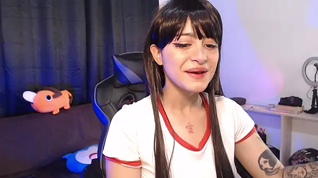 liz-beths online show from November 25, 2025, 11:38 pm