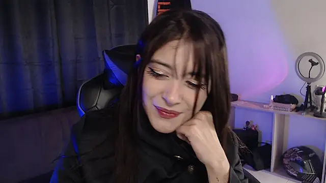 liz-beths online show from November 30, 2025, 12:47 am