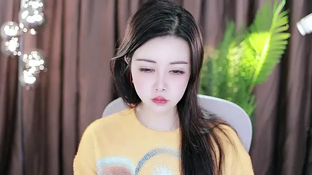 Qiaoqiao  online show from January 31, 2025, 4:06 pm