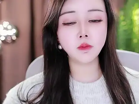 Qiaoqiao  online show from February 13, 2025, 8:59 am