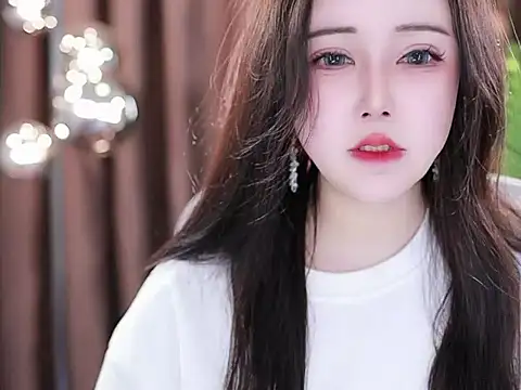 Qiaoqiao  online show from March 6, 2025, 7:47 am