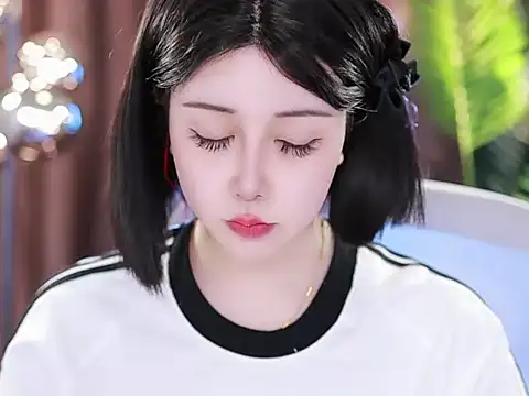 Qiaoqiao  online show from March 22, 2025, 12:25 pm