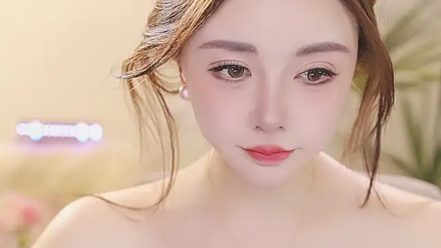 Qiaoqiao  online show from March 13, 2026, 4:13 pm