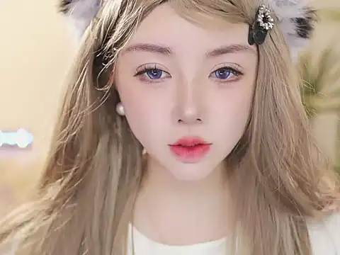 Qiaoqiao  online show from April 10, 2026, 10:09 am