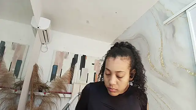 flavia cruz online show from June 17, 2026, 12:29 pm