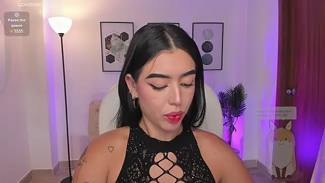 zoee jackson online show from February 12, 2025, 6:51 pm