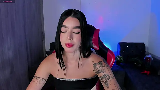 zoee jackson online show from May 5, 2026, 2:08 am