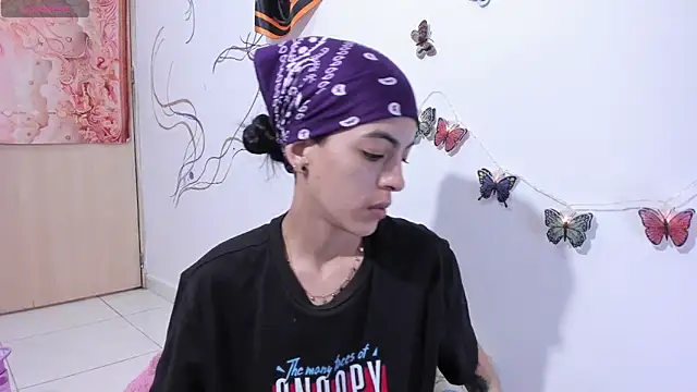 LilitRobins online show from May 24, 2026, 6:13 pm