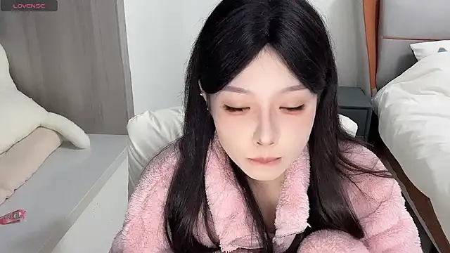 Snapshot of Q-ing chatting on December 4, 2024, 8:12 am Q-ing online show from December 4, 2024, 8:12 am