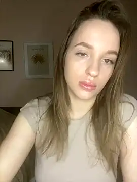 EdnaBradley online show from December 18, 2025, 7:42 pm