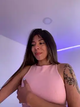 AmmyCollinsW online show from January 16, 2026, 8:35 pm