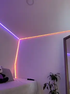 AmmyCollinsW online show from February 28, 2026, 7:37 pm