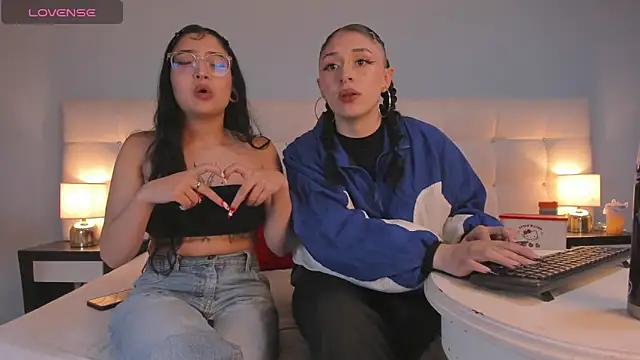 Snapshot of Cintya_Kros chatting on January 10, 2025, 2:14 am Cintya Kros online show from January 10, 2025, 2:14 am