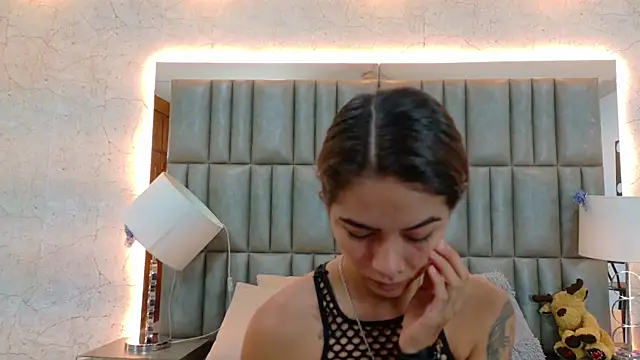 NicoleEsposito online show from January 17, 2026, 12:54 pm