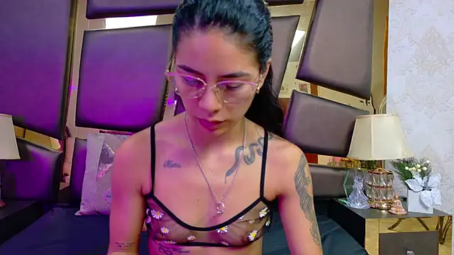 NicoleEsposito online show from February 20, 2026, 12:49 pm