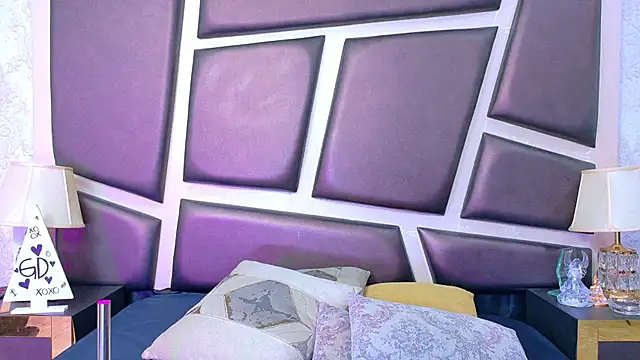 NicoleEsposito online show from May 27, 2026, 1:08 pm