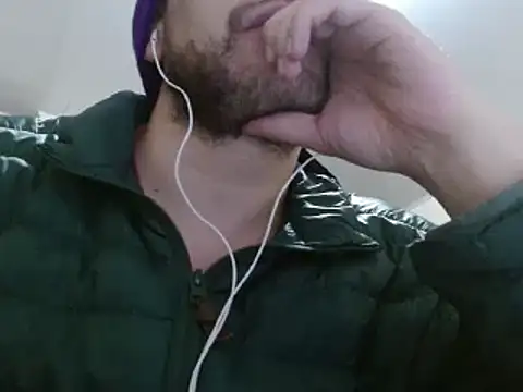 camiloking1720 online show from December 18, 2024, 9:47 am