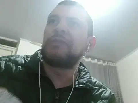 camiloking1720 online show from January 28, 2025, 7:43 am