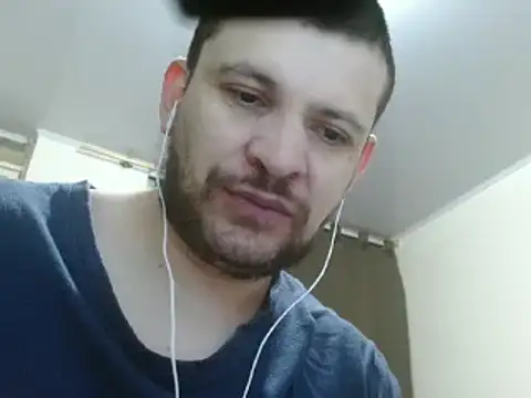 camiloking1720 online show from February 3, 2025, 12:47 pm