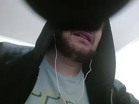 camiloking1720 online show from September 13, 2025, 9:36 pm