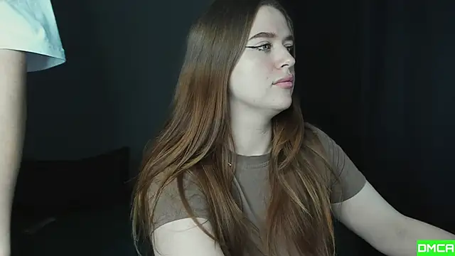 Pinku kitsune online show from November 21, 2025, 4:55 am