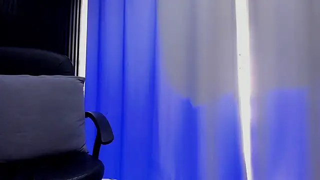 Snapshot of BambiiQueen chatting on December 27, 2024, 7:14 pm BambiiQueen online show from December 27, 2024, 7:14 pm