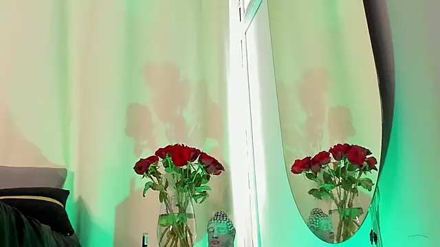 Snapshot of BambiiQueen chatting on February 16, 2025, 2:43 pm BambiiQueen online show from February 16, 2025, 2:43 pm