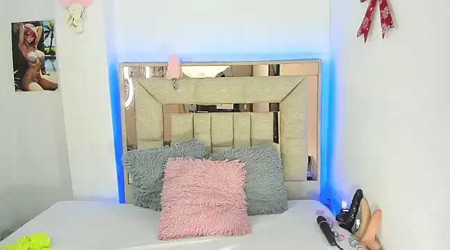 Snapshot of melody_bonnet chatting on February 6, 2025, 7:45 am melody bonnet online show from February 6, 2025, 7:45 am