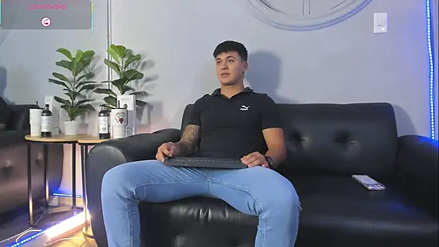 Cristopher strong online show from June 2, 2026, 1:35 pm