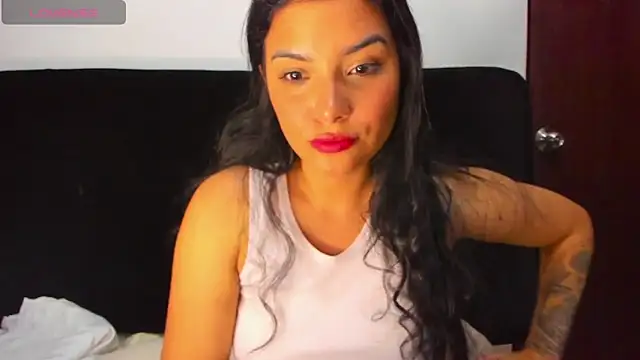 lolaa staars online show from May 15, 2026, 1:56 am