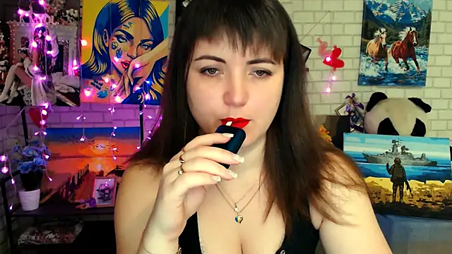 Snapshot of Darina_M_ chatting on February 10, 2026, 5:22 am Darina M online show from February 10, 2026, 5:22 am