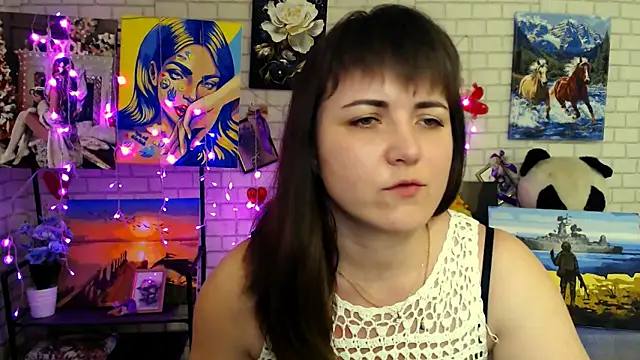 Snapshot of Darina_M_ chatting on February 13, 2026, 8:21 am Darina M online show from February 13, 2026, 8:21 am