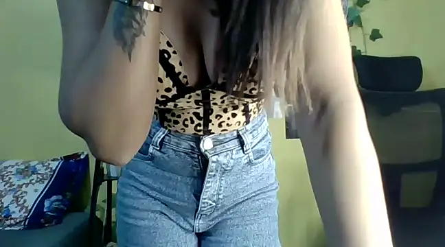 Snapshot of Nicole-wallace chatting on January 17, 2025, 2:28 pm Nicole-wallace online show from January 17, 2025, 2:28 pm