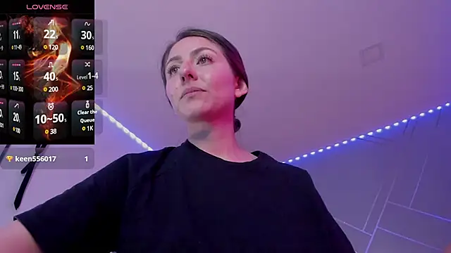 Snapshot of Ich_Bin_Julia chatting on December 21, 2024, 5:51 pm Ich Bin Julia online show from December 21, 2024, 5:51 pm