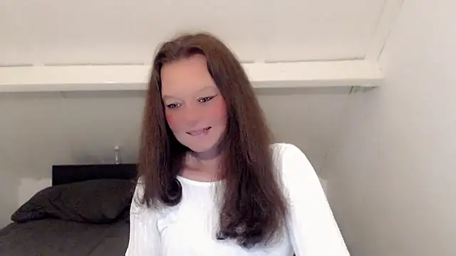 roxanna24 online show from February 28, 2026, 10:33 pm