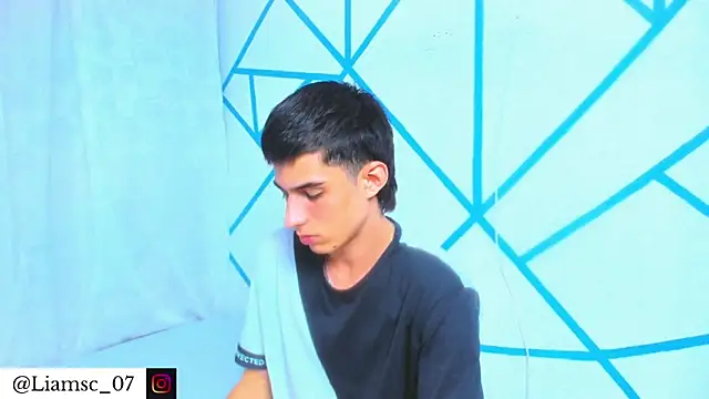 liam scott77 online show from November 7, 2025, 8:31 pm