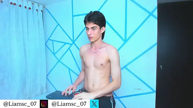 liam scott77 online show from July 14, 2026, 2:05 am