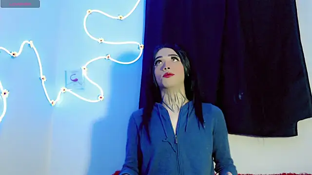 Micaela Rangel online show from May 17, 2026, 4:10 am