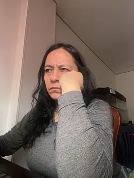 Freya Artemisa online show from September 22, 2025, 5:26 pm